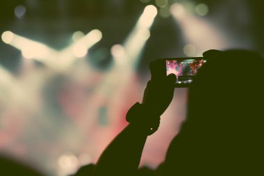 Kalabalık konser - retro tarzı fotoğraf