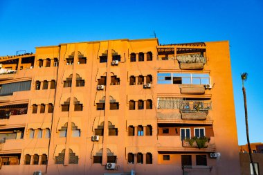 MARRAKESH, FOCCO - 4 ARALIK 2025: Marakeş 'te apartman blokları