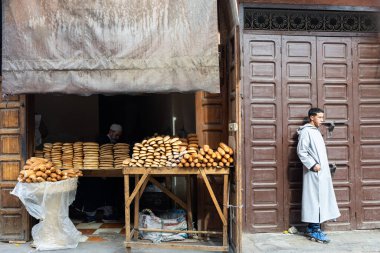 MARRAKESH, FOCCO - 4 ARALIK 2025: Marakeş 'te garson