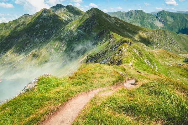 Balea Gölü ile İbne Dağları