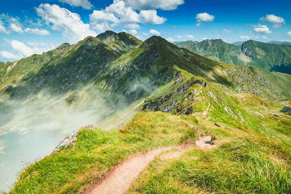 Balea Gölü ile İbne Dağları