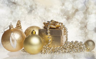 Noel hediyeleri ve Noel baloları.