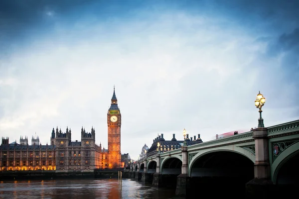 Big Ben Clock Tower e casa do Parlamento na cidade de Westminster , — Fotografia de Stock