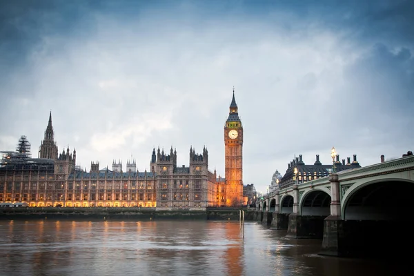 Big Ben Saat Kulesi ve Meclis evi de city of, — Stok fotoğraf