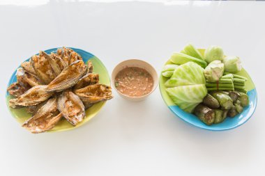 kızarmış balık ve biber sosu 