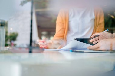 Uygulama planlaması ve şablon düzeni, cep telefonu için çerçeve geliştirme yaratıcı Web Tasarımcısı. Kullanıcı deneyimi (Ux) kavramı.