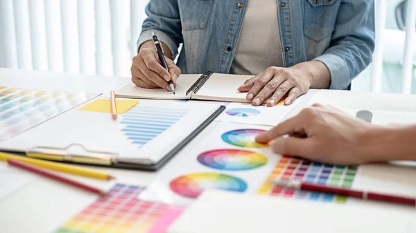 Diseño Gráfico Muestras Color Bolígrafos Escritorio Dibujo Arquitectónico Con Herramientas — Foto de Stock