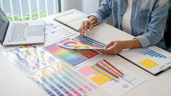 Diseño Gráfico Muestras Color Bolígrafos Escritorio Dibujo Arquitectónico Con Herramientas — Foto de Stock