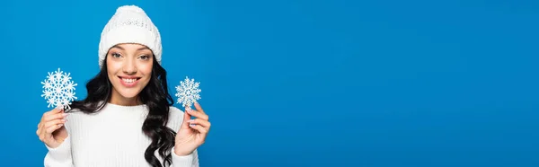 Young Woman Knitted Hat Holding Decorative Snowflakes Isolated Blue Banner — Stock Photo, Image