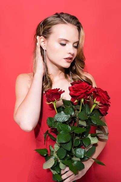 Young Woman Looking Roses Fixing Hair Red — Stock Photo, Image