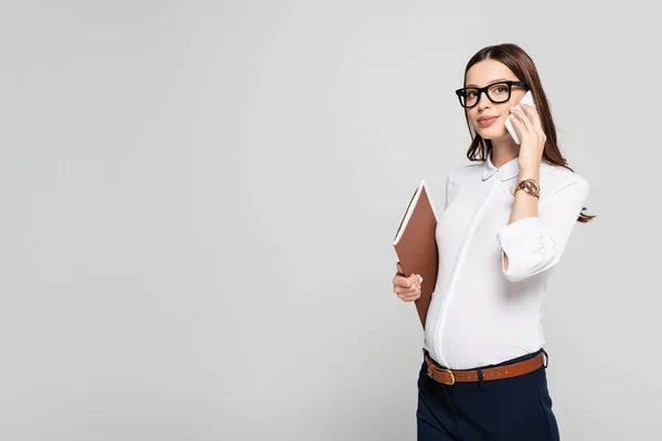 Joven Mujer Negocios Embarazada Gafas Con Carpeta Teléfono Inteligente Aislado —  Fotos de Stock