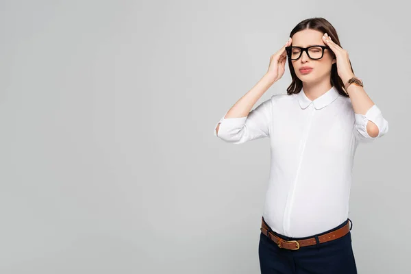 Jong Zwanger Zakenvrouw Lijden Aan Hoofdpijn Geïsoleerd Grijs — Stockfoto