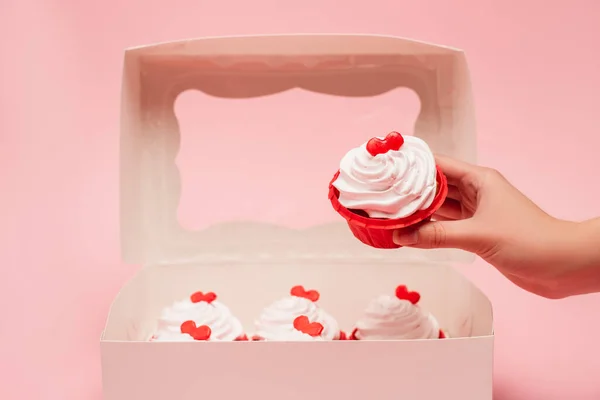 Cropped View Woman Holding Valentines Cupcake Box Pink Background — Stock Photo, Image