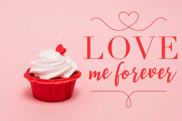 Valentines Cupcake Met Rood Hart Buurt Liefde Voor Altijd Belettering — Stockfoto