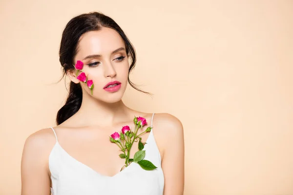 Sensual Young Woman Flowers Face Looking Away Isolated Pink — Stock Photo, Image