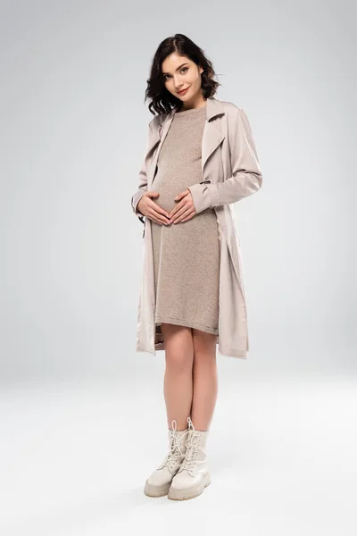 Brunette Pregnant Woman Coat Looking Camera Grey Background — Stock Photo, Image