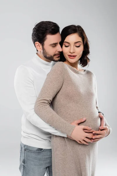 男巨大妊娠妻でドレス絶縁上のグレー — ストック写真