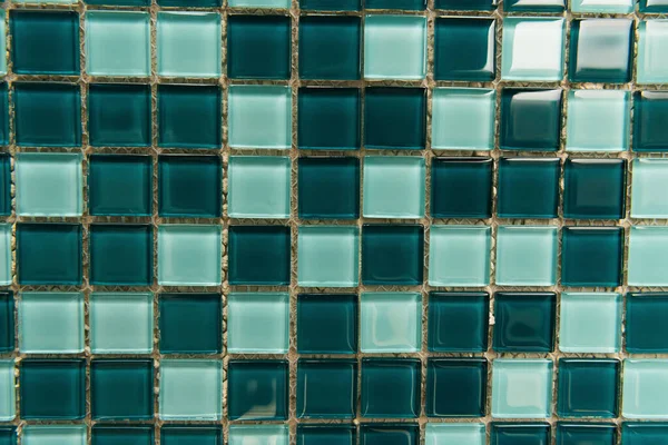 Fondo Azulejos Vidrio Pequeños Verdes Azules Vista Superior — Foto de Stock