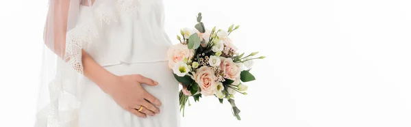 Vista Cortada Noiva Grávida Segurando Buquê Casamento Isolado Branco Banner — Fotografia de Stock