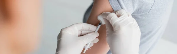 Beskuren Syn Läkare Suddig Förgrund Gör Vaccination Patienten Banner — Stockfoto