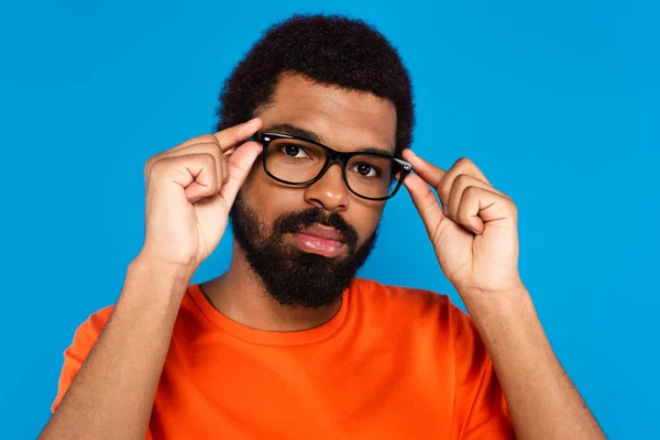 Szakállas Afro Amerikai Férfi Beállítása Szemüveg Elszigetelt Kék — Stock Fotó