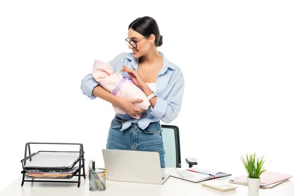 Young Businesswoman Smiling Infant Child While Standing Work Desk Isolated — Stock Photo, Image