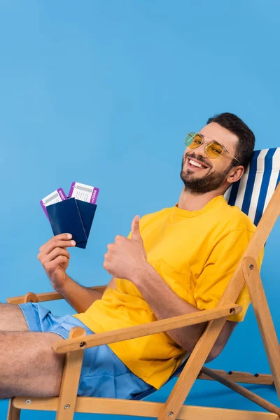 Cheerful Man Sunglasses Showing Holding Passports Air Tickets Deck Chair — Stock Photo, Image