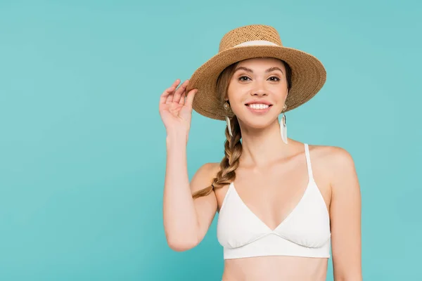 Mujer Sonriente Sombrero Sol Top Aislado Azul — Foto de Stock