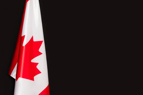 Witte Canadese Vlag Met Rood Esdoornblad Geïsoleerd Zwart — Stockfoto