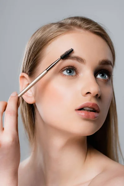 Young Woman Blue Eyes Styling Eyebrow Isolated Grey — Stock Photo, Image