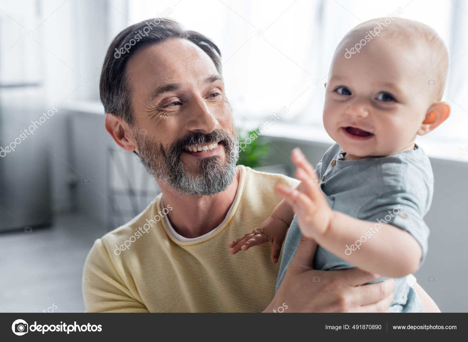 Fotos De Papa Y Bebe De Stock Papa Y Bebe Imagenes Libres De Derechos Depositphotos