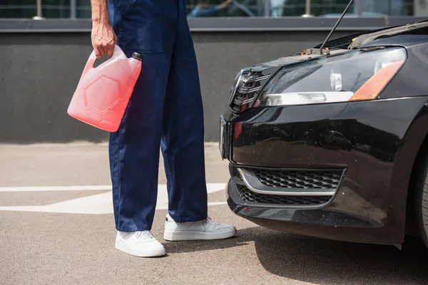 Cropped View Mechanic Holding Canister Windshield Washer Fluid Car — Stock Photo, Image