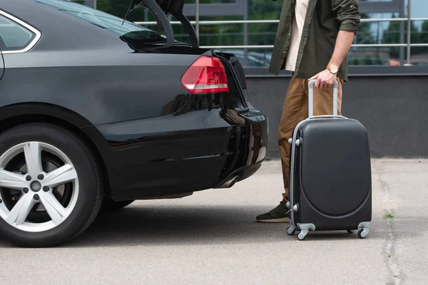 Cropped View Man Suitcase Standing Car Open Trunk — Stock Photo, Image