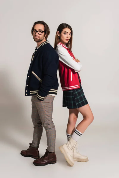 Full Length View Young Couple Trendy Clothes Posing Back Back —  Fotos de Stock