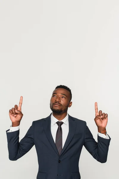 African American Businessman Suit Pointing Fingers Isolated Grey — Stock Photo, Image