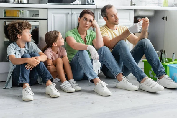 Exhausted Family Kids Sitting Boxes Recycle Sign Kitchen — Stock Photo, Image