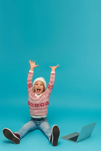 Excited Girl Screaming Gesturing Raised Hands Laptop Blue — Stock Photo, Image