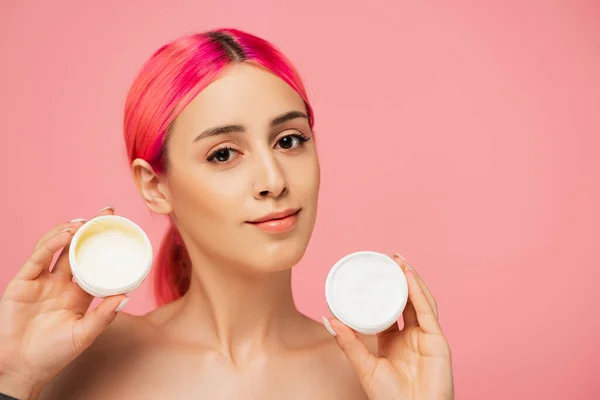 Young Woman Dyed Hair Holding Containers Cosmetic Cream While Smiling — Stock Photo, Image