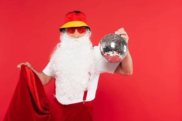 Санта Клаус Панамі Тримає Диско Мішок Ізольовано Червоному — стокове фото