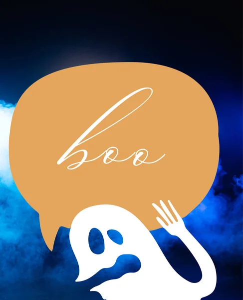 Sprechblase mit Buh-Schriftzug und Geisterillustration auf dunkelblauem Hintergrund — Stockfoto