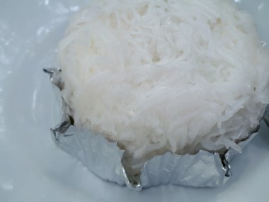 Beyaz Hindistan cevizli kek.