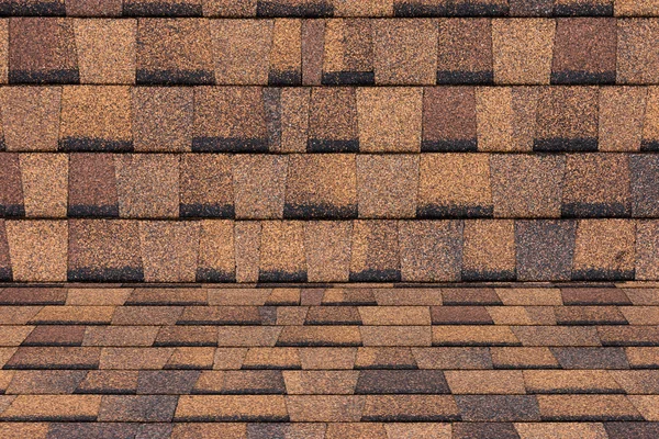 Bruine tegels dak achtergrond — Stockfoto