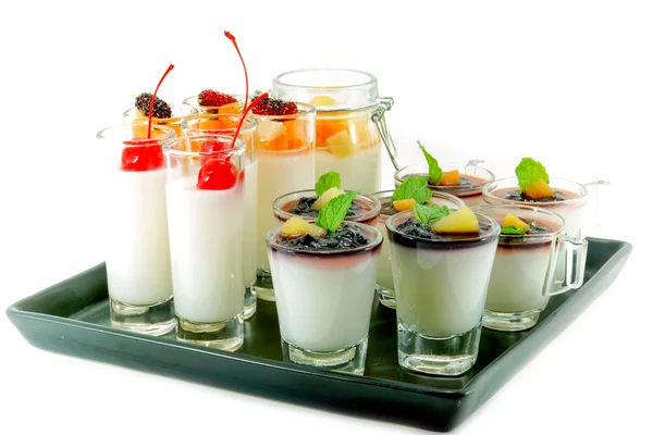 Gelatina Budino e cocktail di frutta . — Foto Stock