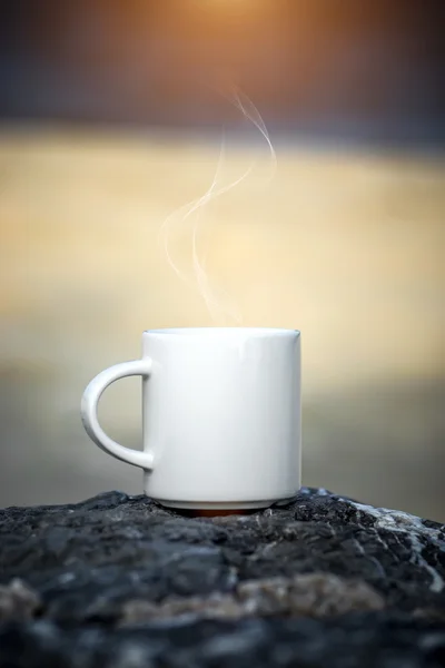 Coffee on the beach — Stock Photo, Image