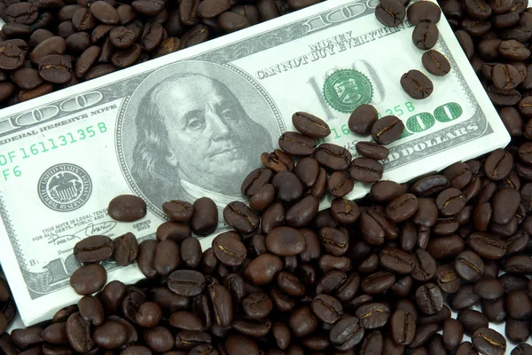 Roasted coffee beans and Money — Stock Photo, Image