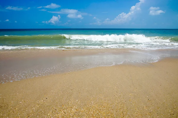 Modré moře a písečné pláže, Thajsko — Stock fotografie