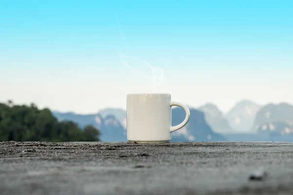 Morning coffee on the rock — Stock Photo, Image