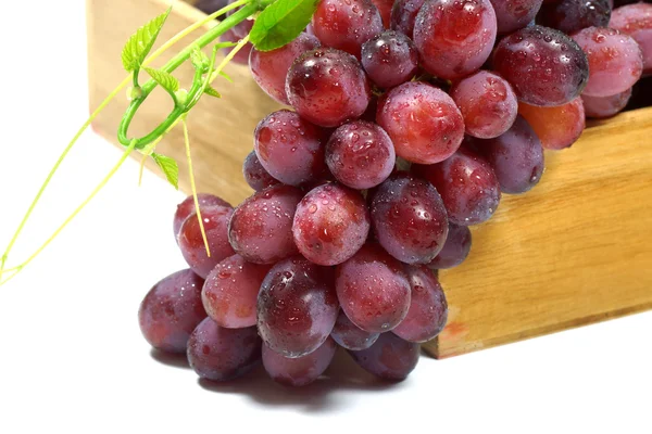 Red grape in wood box on white background. — Stock Photo, Image