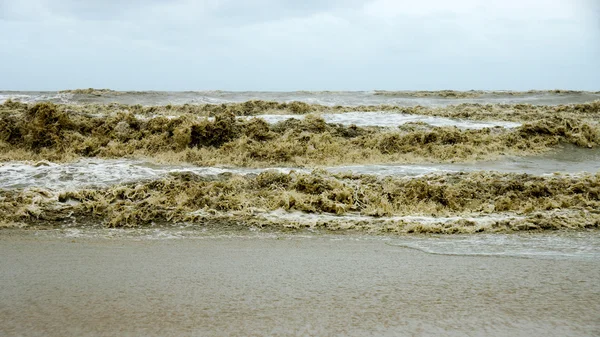 Black wave of violence in the monsoon season. — Stock Photo, Image