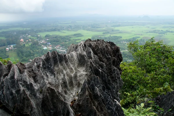 Surface limestone peaks — Stock Photo, Image